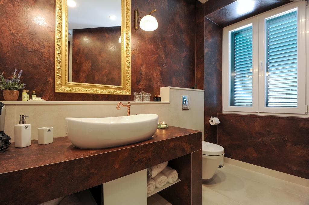 Silver & Gold Luxury Rooms Zadar Bilik gambar