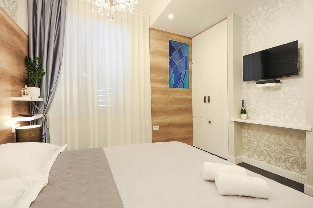Silver & Gold Luxury Rooms Zadar Bilik gambar