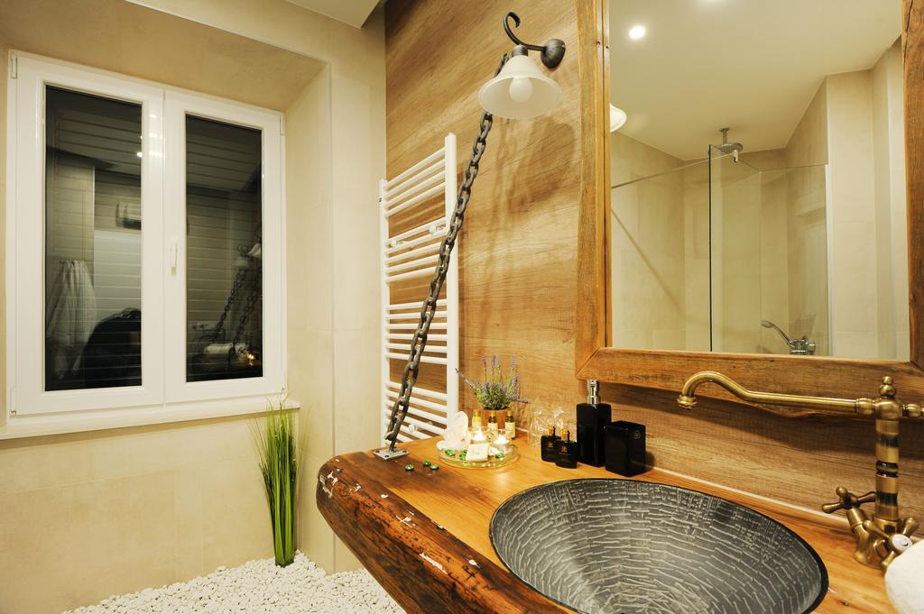 Silver & Gold Luxury Rooms Zadar Bilik gambar