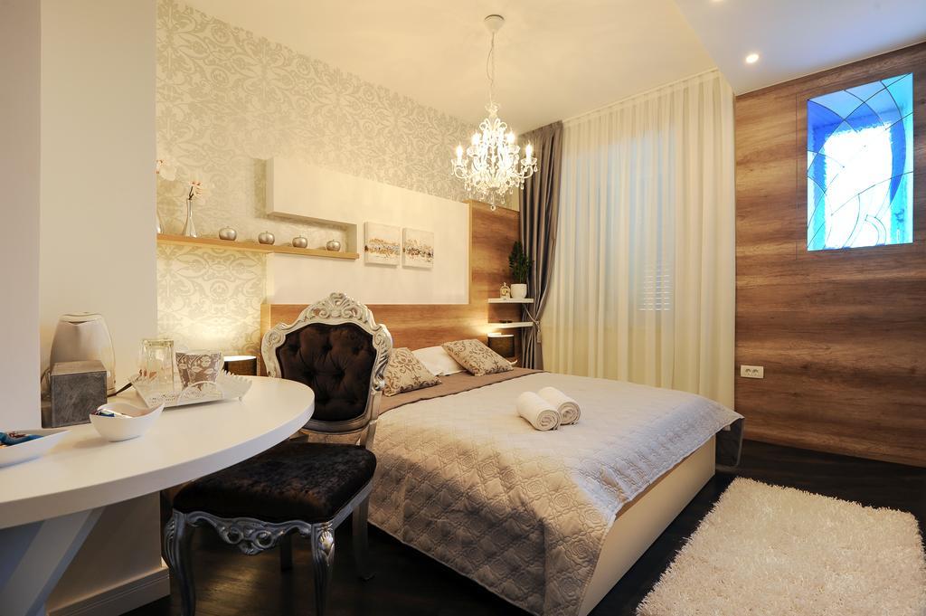 Silver & Gold Luxury Rooms Zadar Bilik gambar