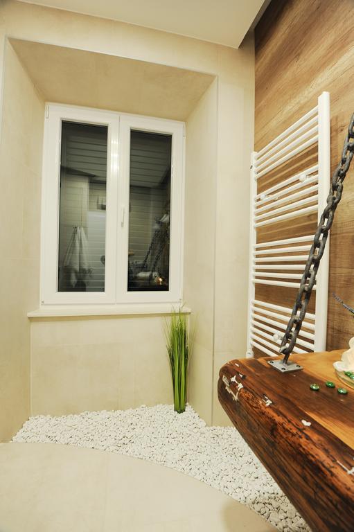 Silver & Gold Luxury Rooms Zadar Bilik gambar