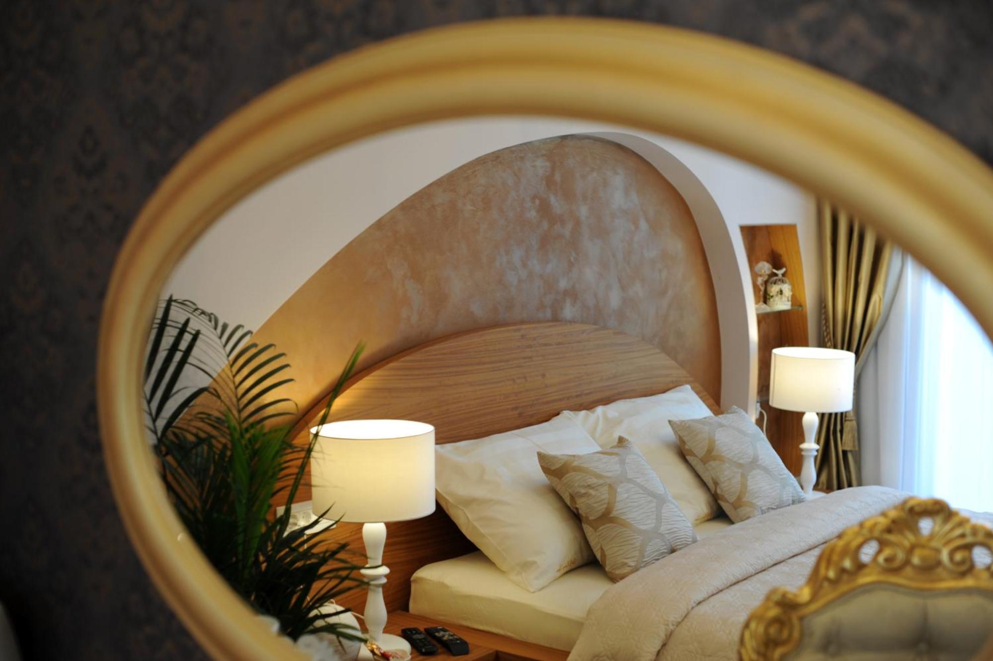 Silver & Gold Luxury Rooms Zadar Bilik gambar